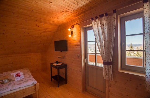 Lovely holiday home in Ravna Gora with fireplace