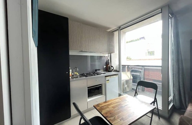 Prahran Convenience - Close to everything