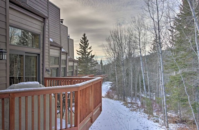 Ski-In, Ski-Out Townhome with Lofted Owner's Suite