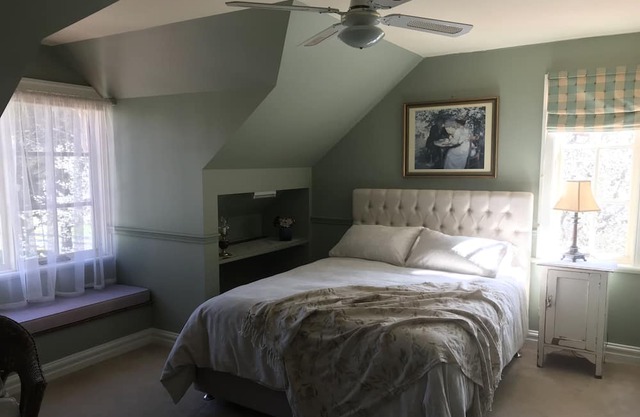 Charming Accomadation close to Bathurst $190.00 for 2 guests