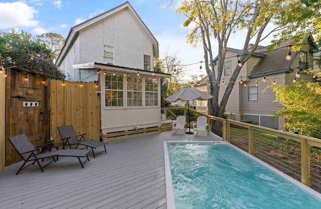 Village Walk - 3 bedrooms, 2 1/2 bathrooms located next to the Village