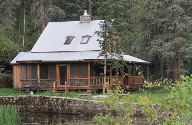 Grandolly's Dream Lonely Mountain Home