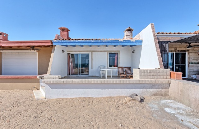 La Gaviota - Nice beach front two bedroom two bath condo in Mirador area