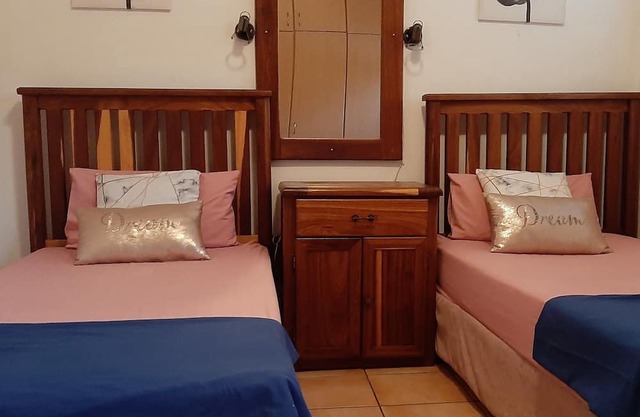 Klein Windhoek 3 Bedrooms Apartment