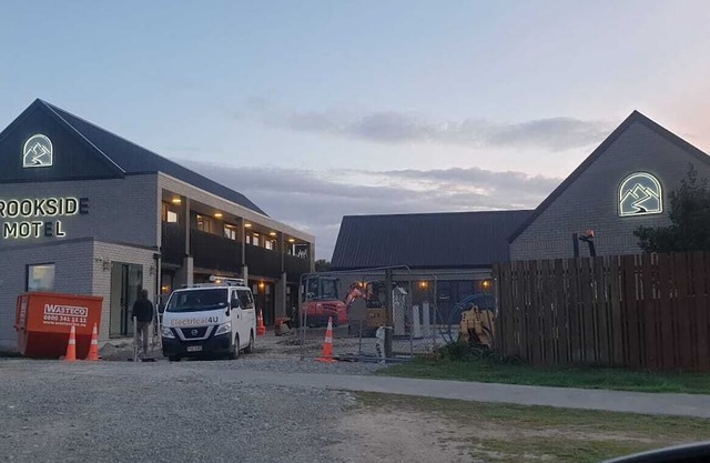 Brookside Motel Ltd