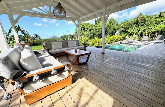 Grey houses, a beautiful villa featuring a piscine, cosy and spacious areas