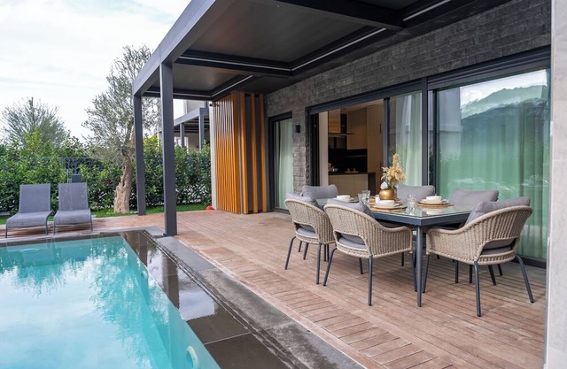Luxurious Villa Retreat with Private Swimming Pool