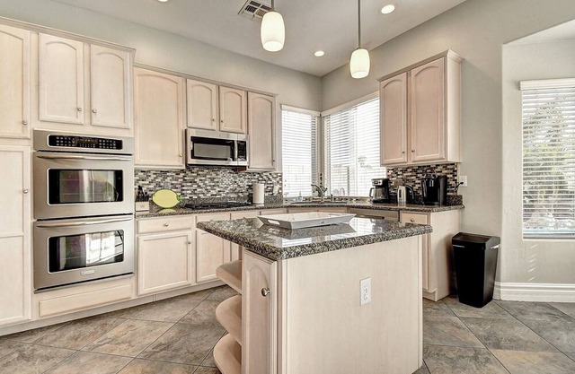 Spacious 4-bedroom house in marvelous Gilbert
