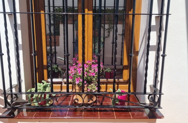 Sunny Andalusian Villa with Swimming Pool in Pedregalejo