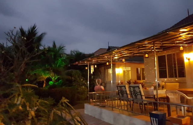 Nuch's Apple Guest House