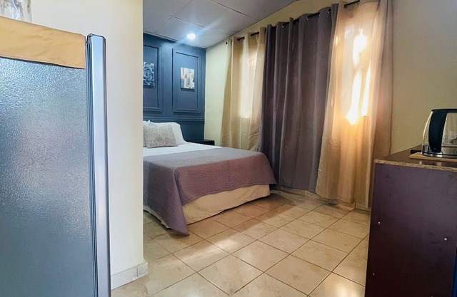 This Charming Cabin is pet friendly with Wi-Fi and A/C at Sunzal Beach
