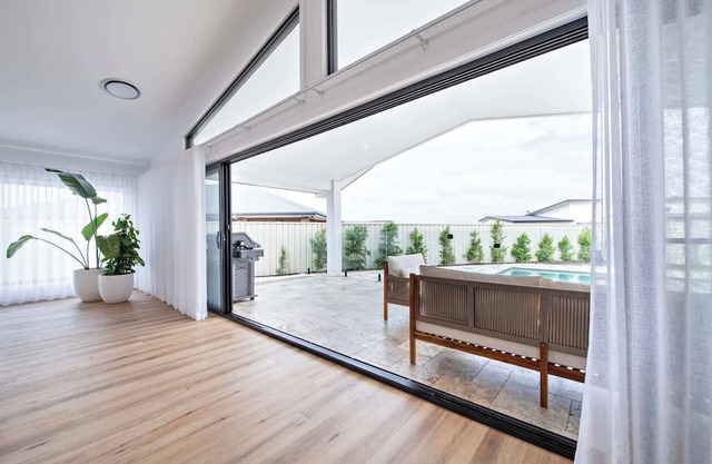 Turon - Pool Entertainer, Elevated Luxury