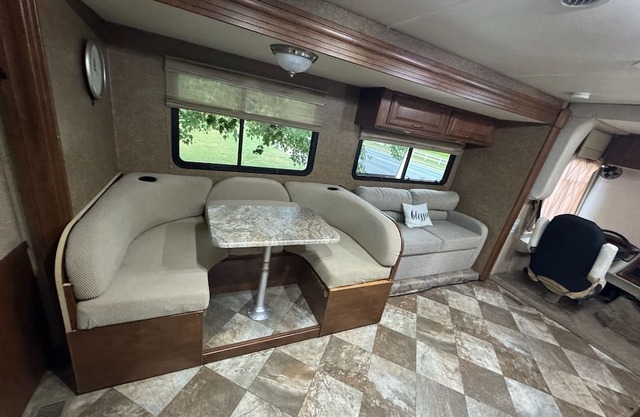 Camper/RV in Woodbine, NJ