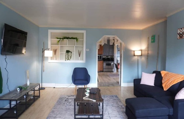 This apartment is a 2 bedroom(s), 1 bathrooms, located in Buffalo, NY.