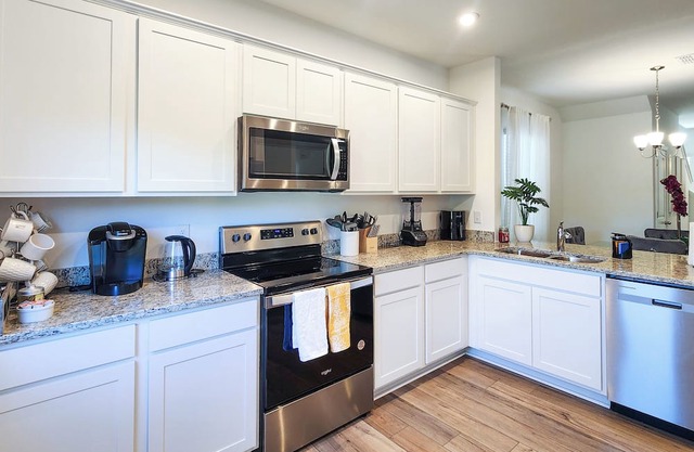 Luxury Escape - 2 King Bedrooms, 2 Queen Bedrooms + Pool Table