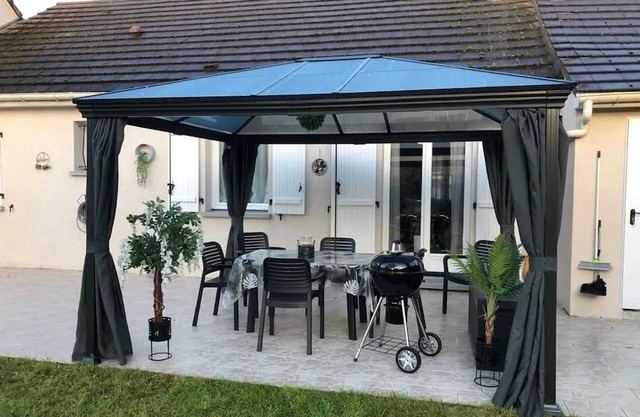 Homerez - Charming house with garden near Meaux