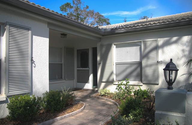 The Meadows 2-bedroom, single floor villa with WiFi, AC in beautiful Sarasota