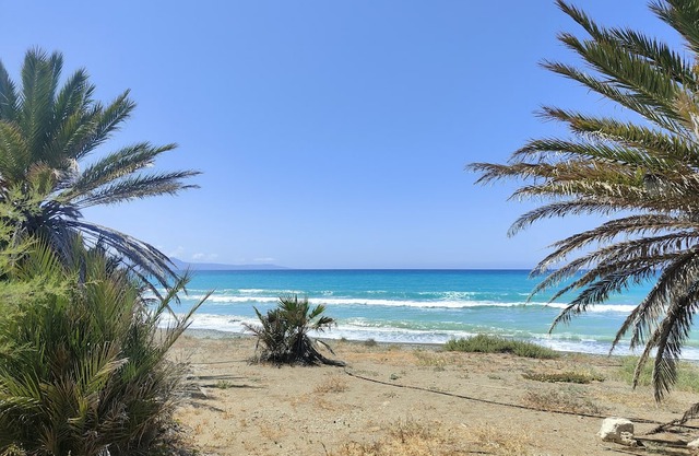 Luxury 2 bedroom Villa with Heated* Pool. n