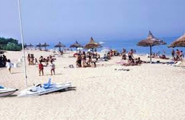 Homerez - Spacious Apartment in Cabo Negro with Pool