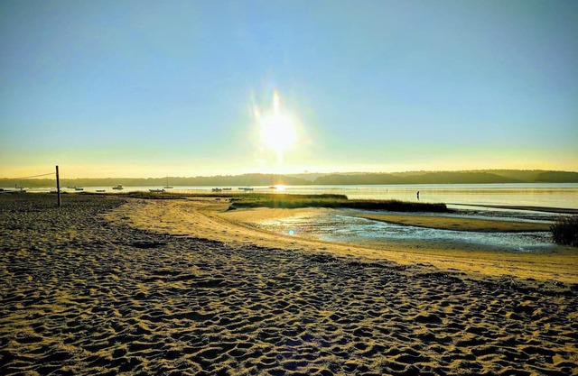 NO CAPE TRAFFIC - Pier 68 Cottage/Bungalow—Steps to Swifts Beach Wareham MA