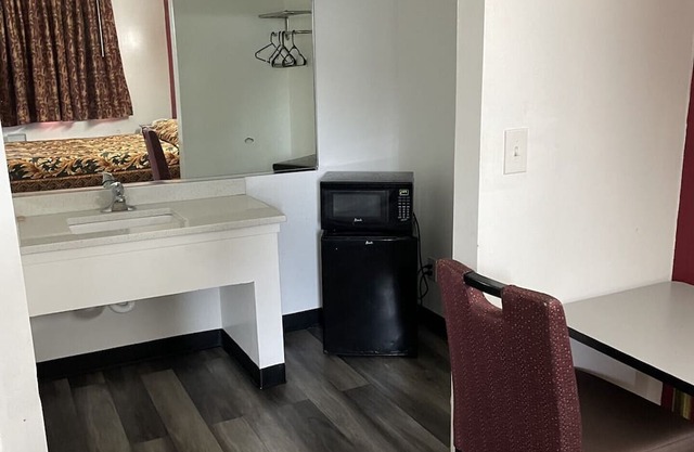 Budget Inn - Elizabeth-NJ