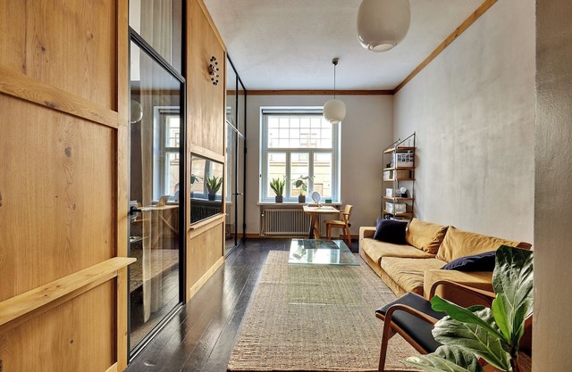 Designer two-bedroom, private sauna