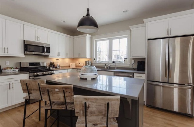 Amazing beach house with guest house, pool, walk to beach