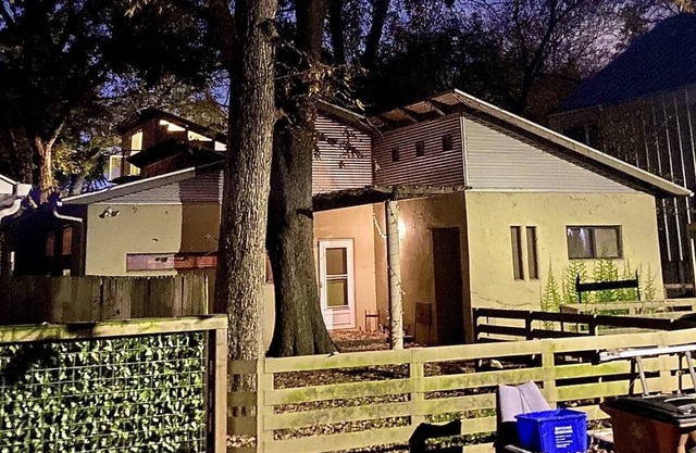 Lady Bird Lake Unique House