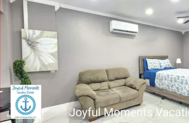 #13 Tampa Suite ................................................................