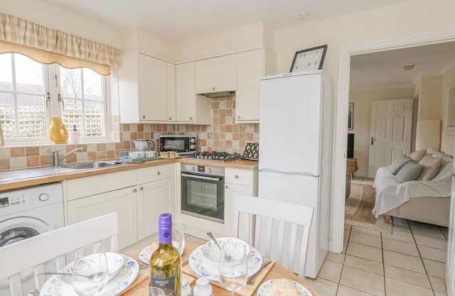 NO. 98, pet friendly, with a garden in Sturminster Newton
