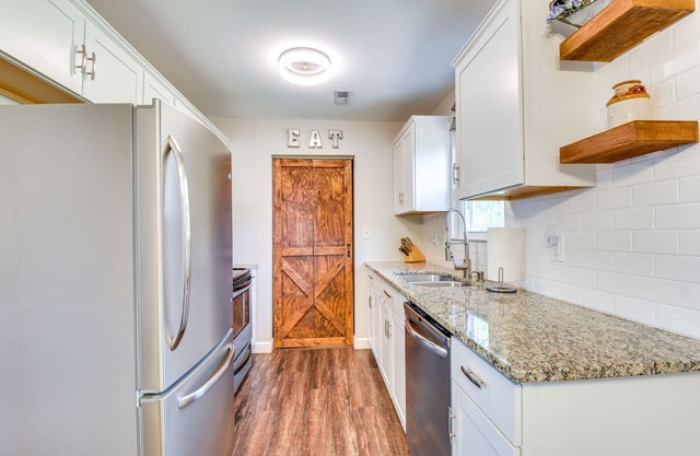 Dog-Friendly Clemson Cottage < 1 Mi to University!