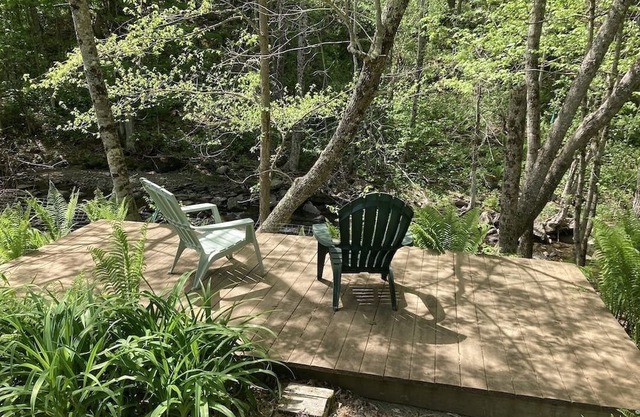 Farmhouse near Dartmouth College w/lots of outdoor fun & electric car charger.