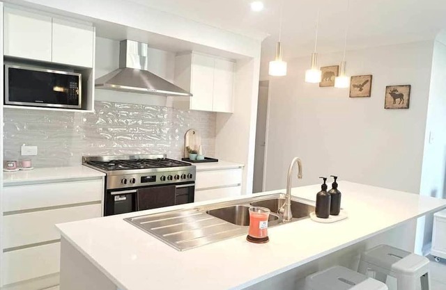 Welcoming 3-bedroom cottage in Cooloola Cove