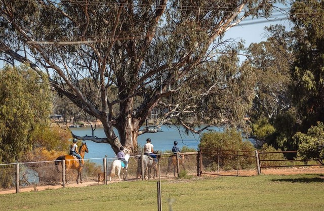 Boathouse Kildalton Farm- Permanently Moored