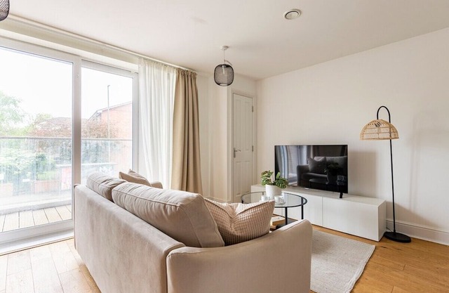 Modern Luxury Flat With Sofa Bed in Epsom/Surrey