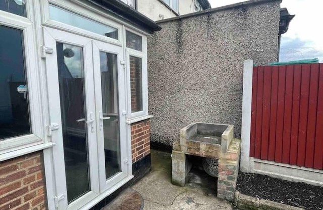Twin Tranquility- Room in Leyton