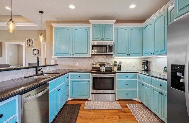 Serenity Dunes - Great view, close to beach. 3 Bedroom, Sleeps 13