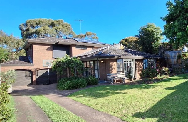 4BD House - Available late March to early July Only 6 km to Geelong City Centre