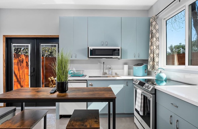 Fully furnished studio within walking distance from downtown La Mesa