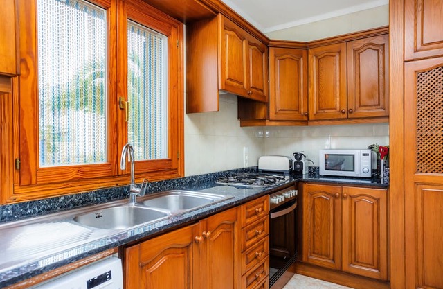 Holiday Home 'Ca N' Auba' with Private Terrace, Wi-Fi and Air Conditioning