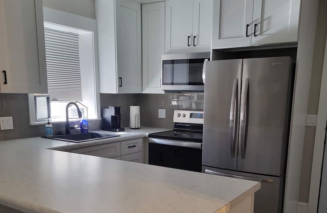 Recently remodeled Apartment central location