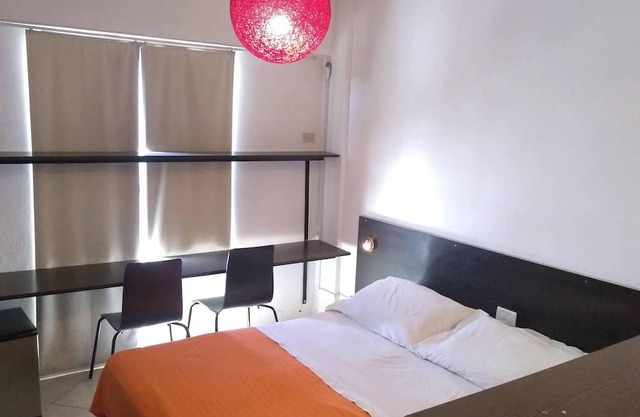 Comfortable Downtown Apartment