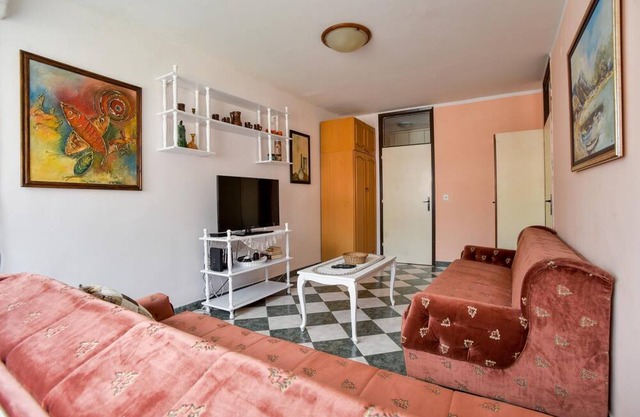 Flat 3 min to Beach w Terrace in Budva Old Town
