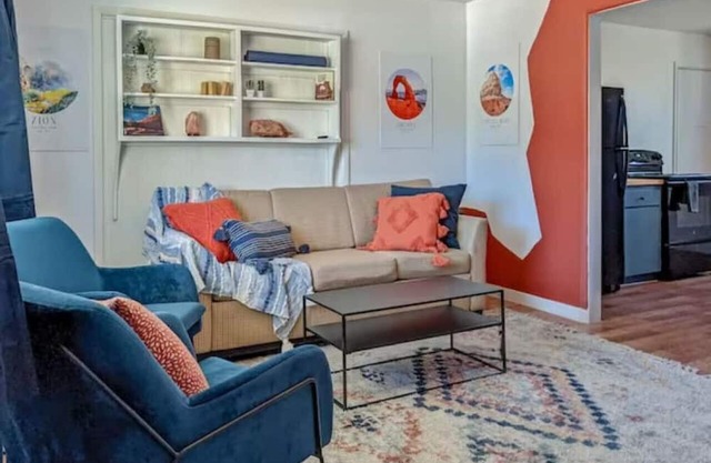 Venture Base Boutique Hotel | 12 Bed 6 Bath