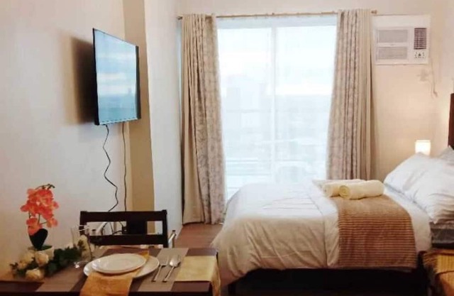 Comfortable condo unit for 3