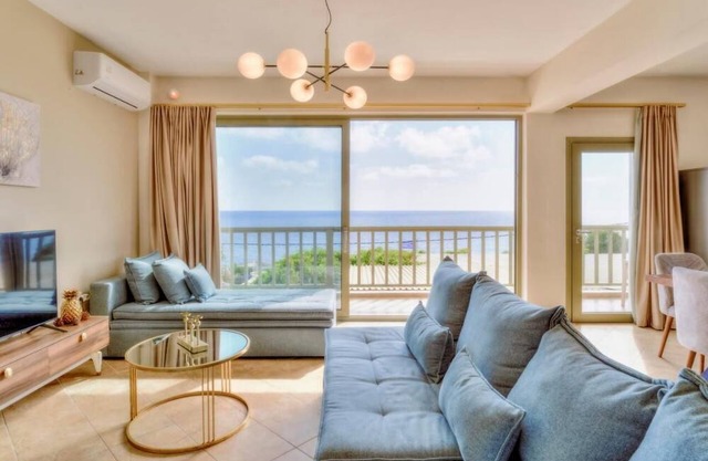 Roxa Seaview Apartment