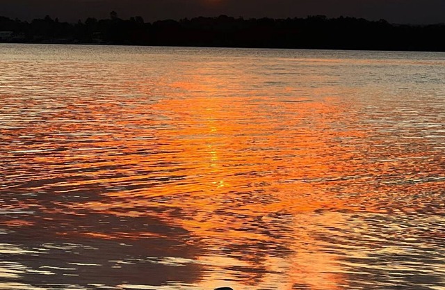 Bright Waterviews - Five bedroom home with views