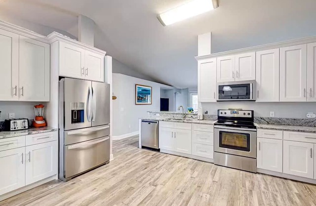 Never Ending Summer - Summerfield, FL