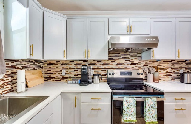 Charming Alpharetta Home w/ Spacious Yard!