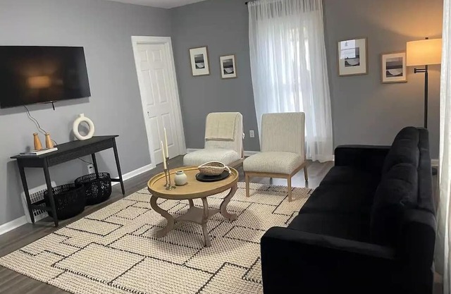 Looking for a comfortable and cozy home to stay for a few days Miracle Gotchu